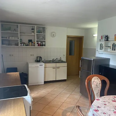 Apartment Haus Mit Blick Ins Trebeltal